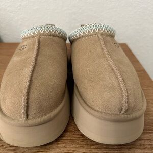 AUTHENTIC: PLATFORM UGG (TAZZ)